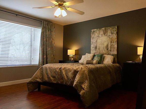 5th image of 921 E Creekhill Ln S #20