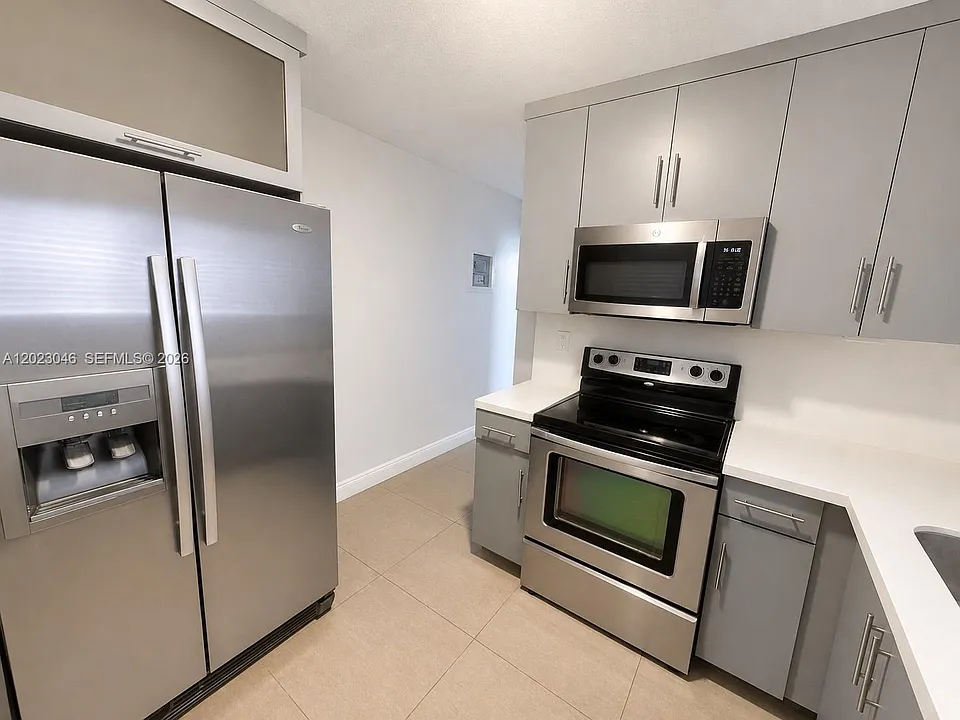 811 NW 6th Ave #4