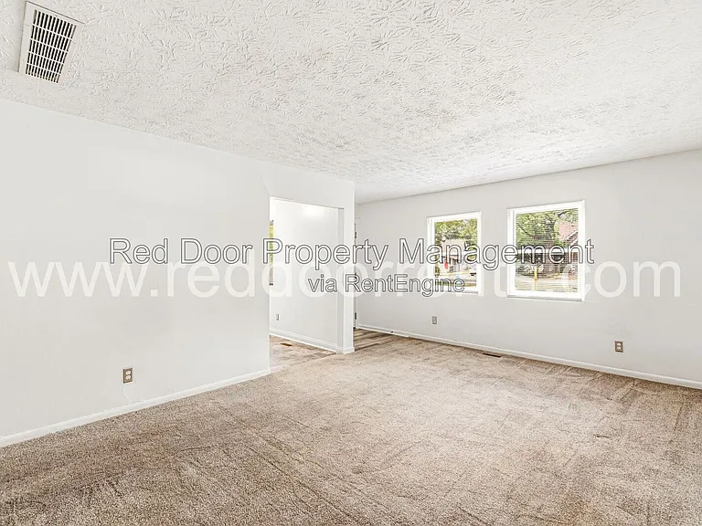 5361 E Burgess Ave — Photo 9