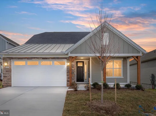 108 Betony Ct, Lake Frederick, VA 22630