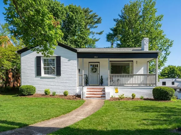 1913 Monticello St, Waynesboro, VA 22980
