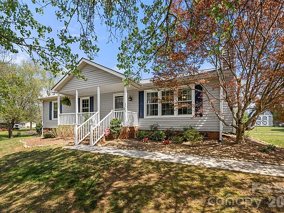 4th image of 8919 W Meadowbridge Rd