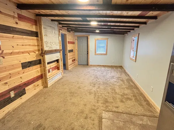 815 Salmon Ave, South Beloit, IL 61080