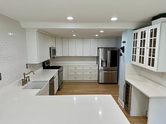 4th image of 2739 Woodley Pl