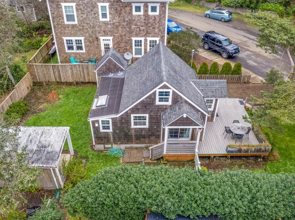 2729 SW Coast Ave, Lincoln City, OR 97367
