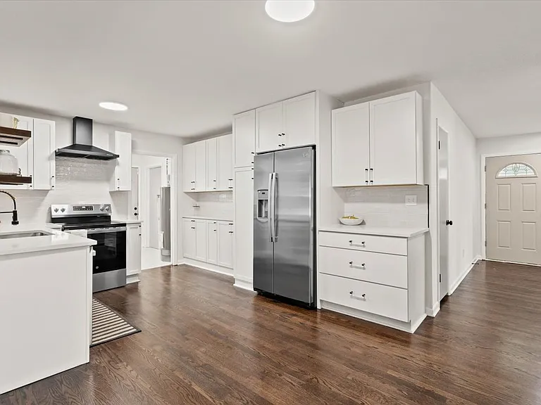 8004 Tennessee Ave — Photo 3