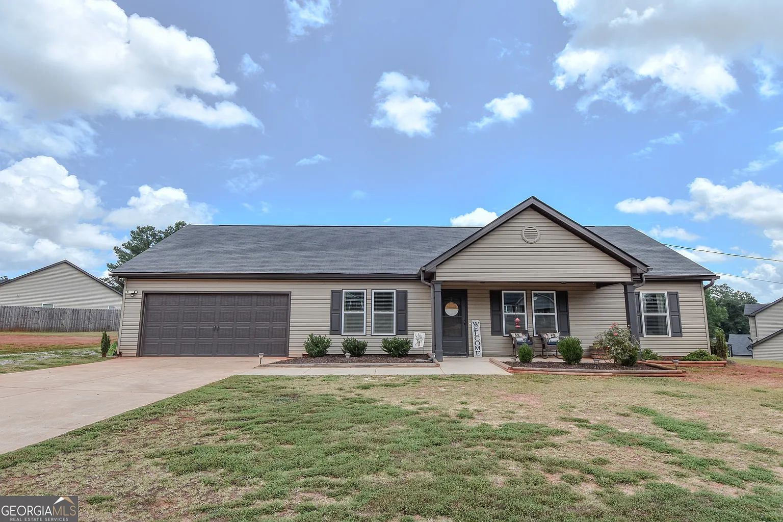 423 Heath Dr photo 1