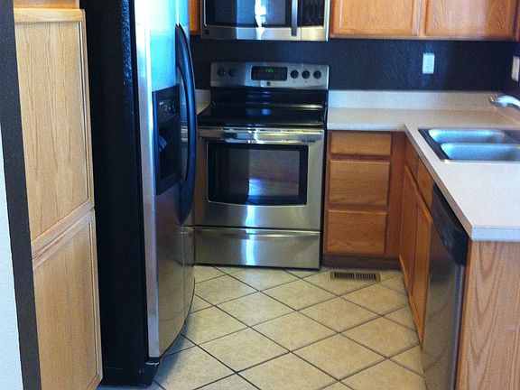 2nd image of 2430 W 82nd Pl Unit 1I