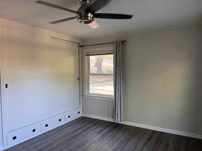 324 Vine St — Photo 8