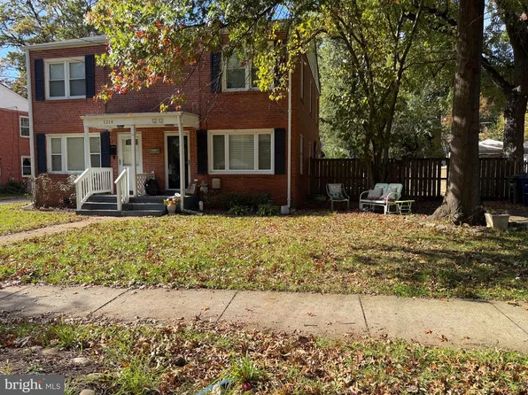 1212 S Buchanan St, Arlington, VA 22204