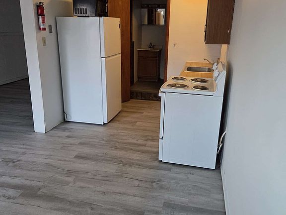 3rd image of 232 W Main St #5