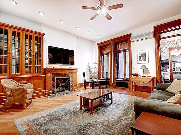 5th image of 55 W 86th St