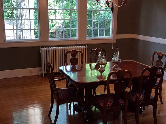 Large dining room for entertaining