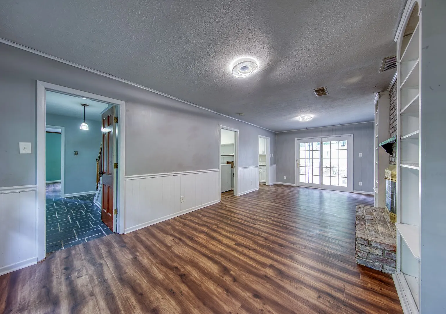 Oak Ridge 37830 - 3 bedroom 2. — Photo 2