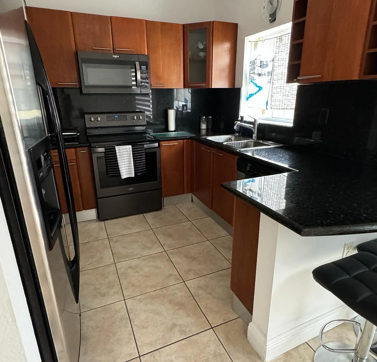 2 bed, 2.5 bath, 1150 sqft, $2,550 — Photo 3