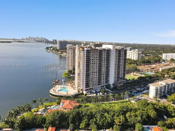1800 NE 114th St APT 1502, Miami, FL 33181