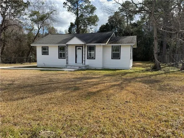 1625 Myers Rd #A, Eight Mile, AL 36613
