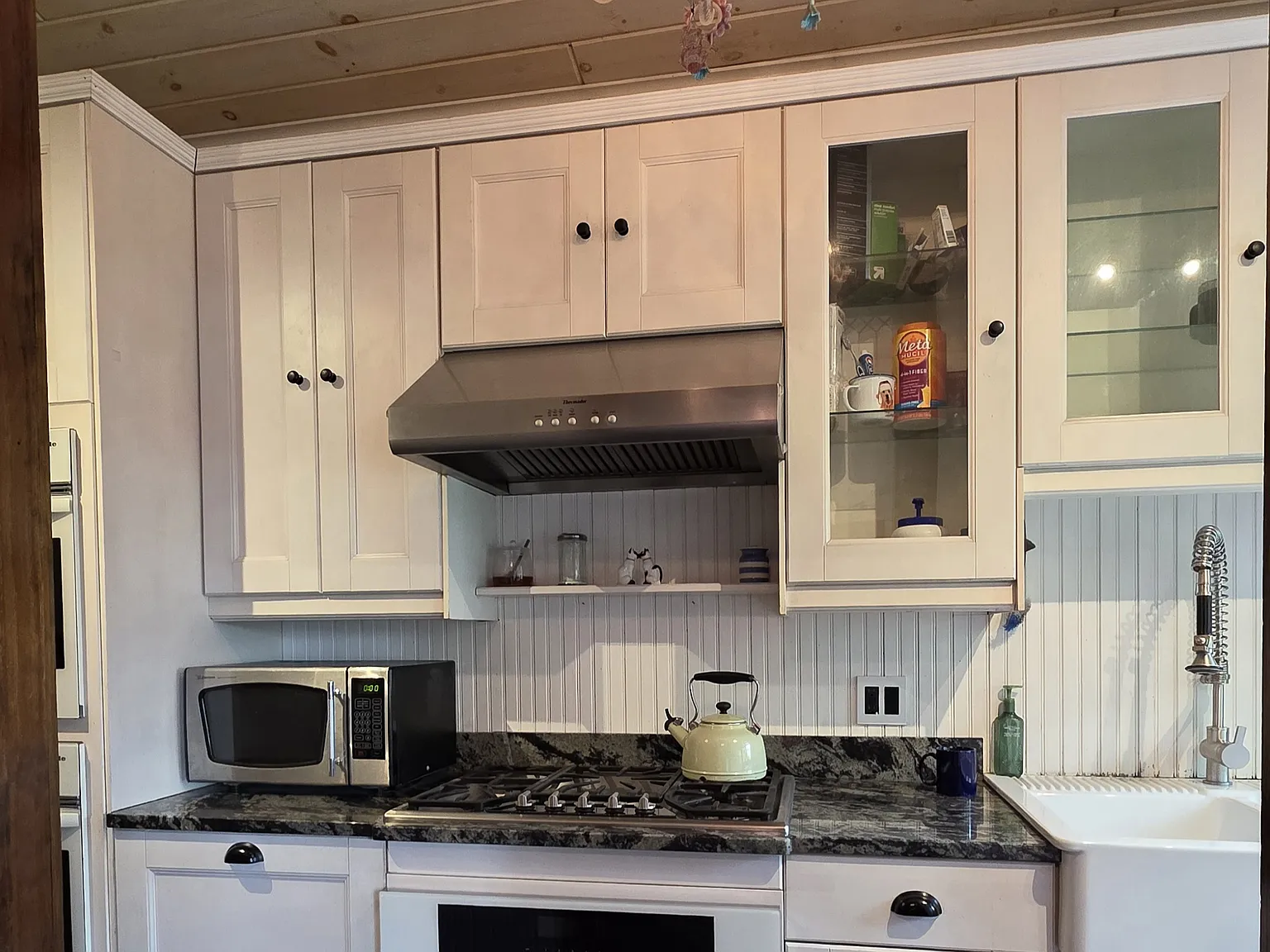3 bed, 1.5 bath, $2,950 — Photo 2