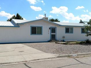 1210 Graceland Dr, Aztec, NM 87410