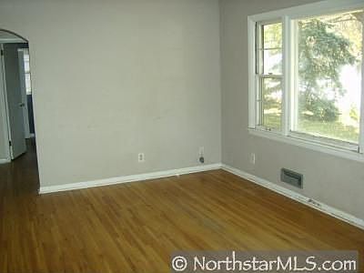5th image of 517 Sand Creek Dr NW