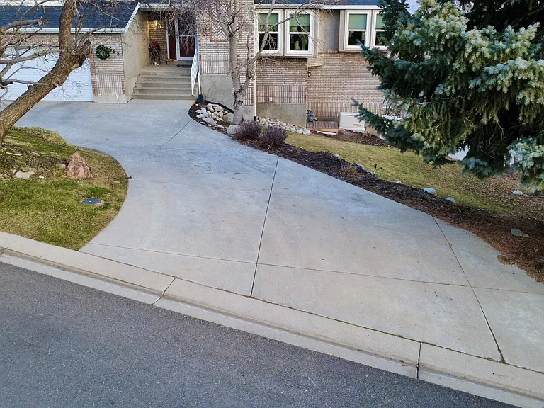 Hillside Cir — Photo 12
