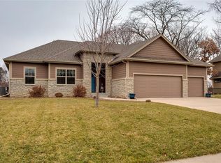 6809 NW 84th Ave, Johnston, IA 50131
