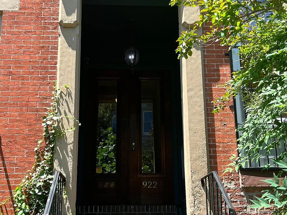 922 N Calvert St #BASEMENT