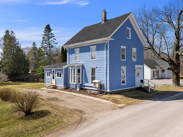 26 Gay Street, Rockland, ME 04841