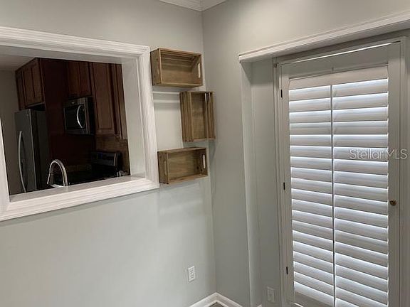5th image of 2660 Lakemont Ave