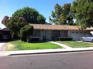 3255 Circle Ct W, Fresno, CA 93703