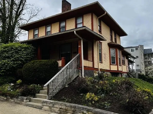 221 E 9th St, Bloomington, IN 47408