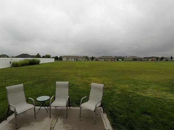 2nd image of 9293 S Sierra Dr