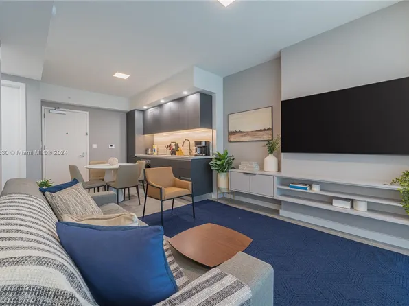 227 NE 2nd St #2703, Miami, FL 33179