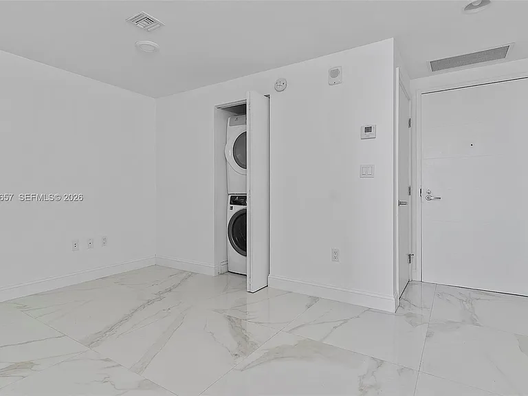16385 Biscayne Blvd #717 — Photo 5