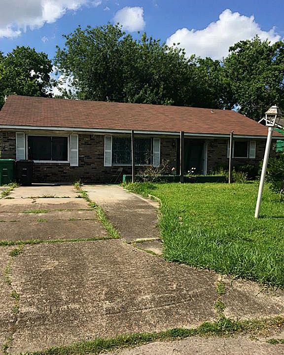 1st image of 5615 Elmlawn Dr