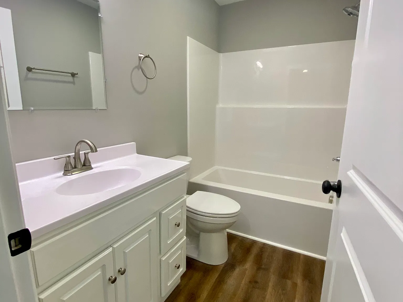 2 bed, 936 sqft, $1,200 — Photo 4