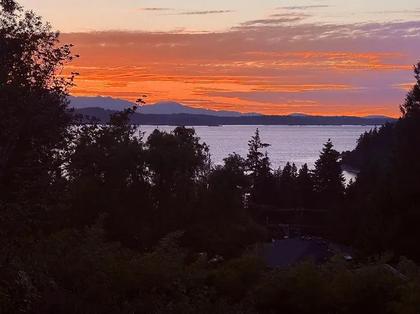(undisclosed Address), Seattle, WA 98136