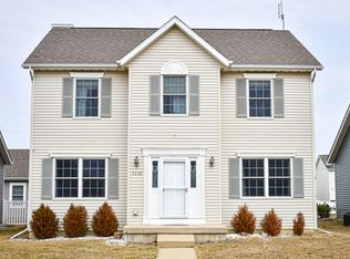 1112 Abercorn St, Normal, IL 61761