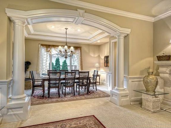 Formal Dining