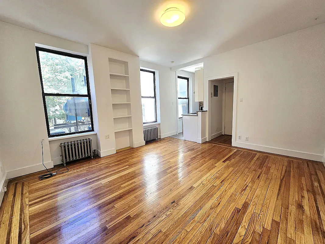 80 Court Street — Photo 2