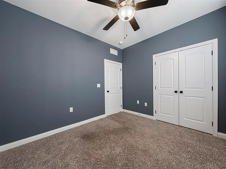 821 Poplar Log Dr — Photo 20