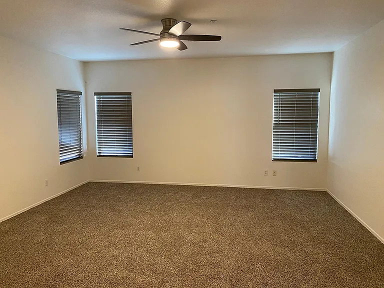 9427 E Whitewing Dr — Photo 7