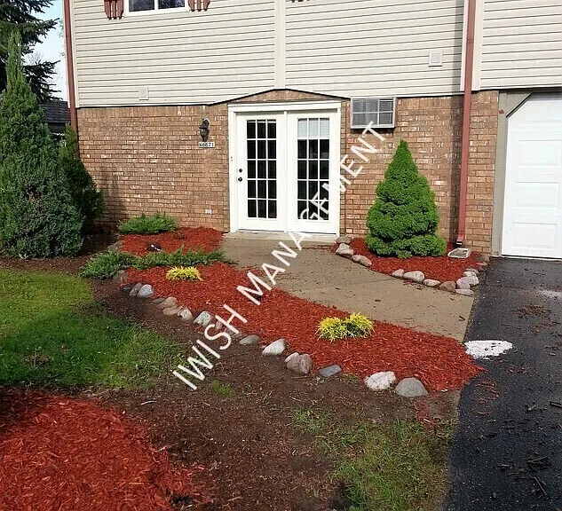 W246N6690 Champeny Ct #6690 — Photo 1