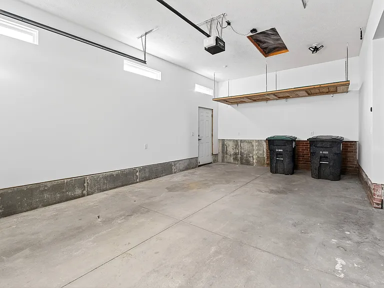 7801 Hickory Cir — Photo 27