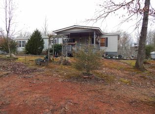 381 Tulip Trl, Cleveland, GA 30528