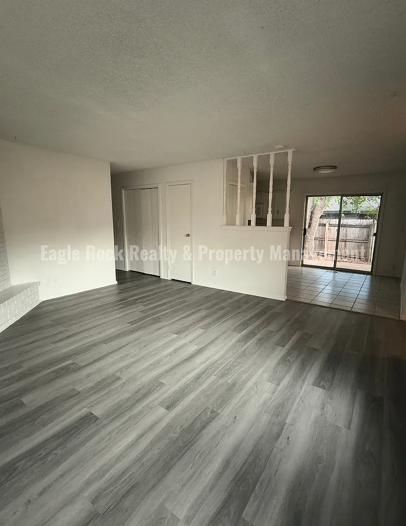4627 South 72nd East Place — Photo 3