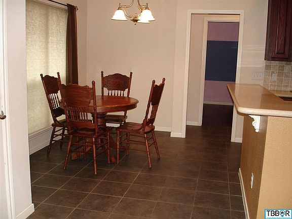 5th image of 507 Marshall Dr