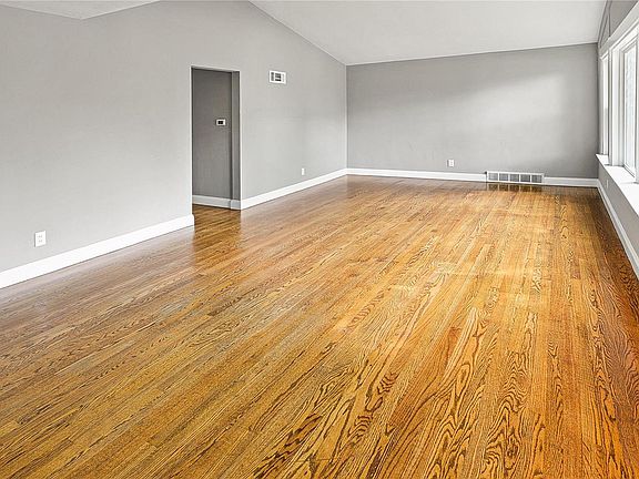 5th image of 7119 Hazelwood Ln