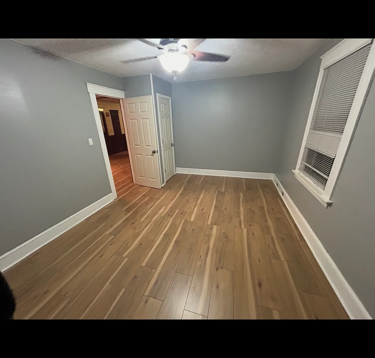 3 bed, 1.5 bath, 1400 sqft, $1,550 — Photo 1