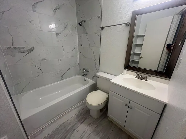 807 Lloyd Ln — Photo 7